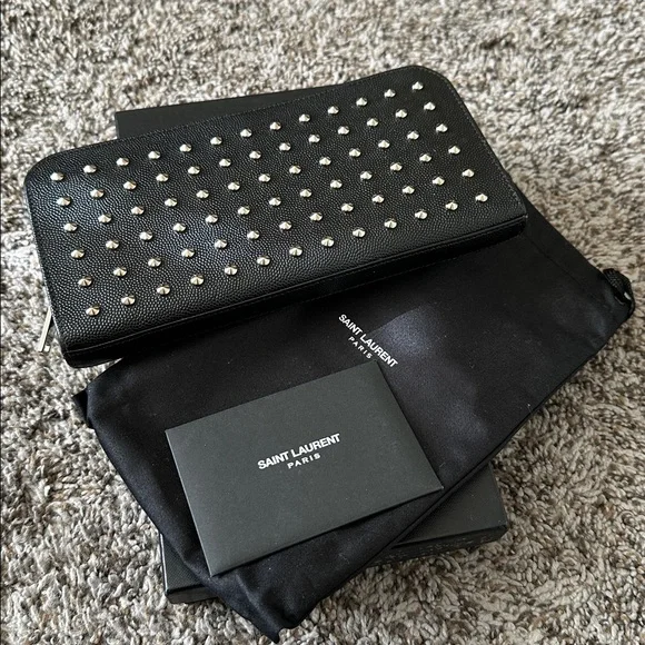 Authentic Saint Laurent Studded Zip Around Wallet Grain de Poudre Black Silver - Picture 2 of 14